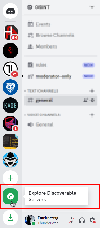 Cursor hovering over compass button labeled "Explore Discoverable Servers" in navigation panel